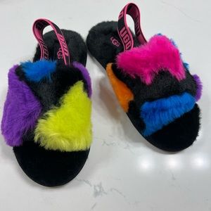 Ugg party fluff yeah sandal kids. SIZE 12. NEVER WORN.